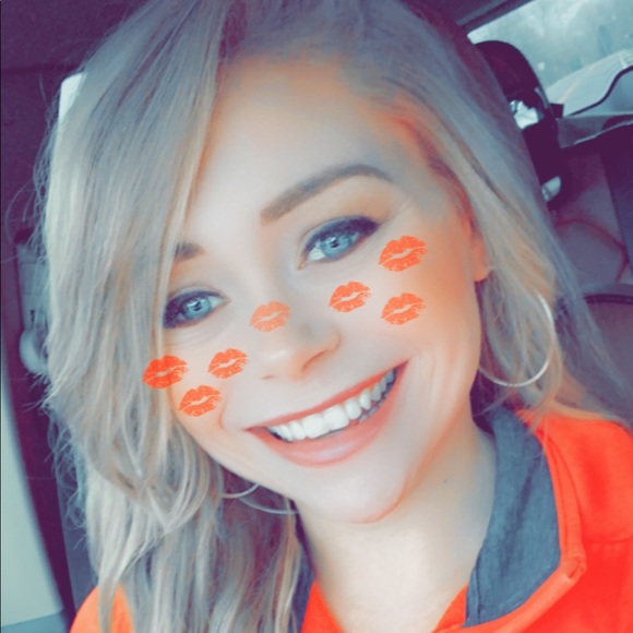 Meet your Posher, Keri - Picture 1 of 1